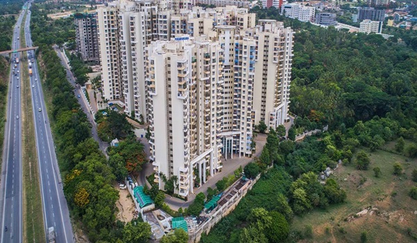 Purva Highland is 23.3 km away from Purva Hebbagodi